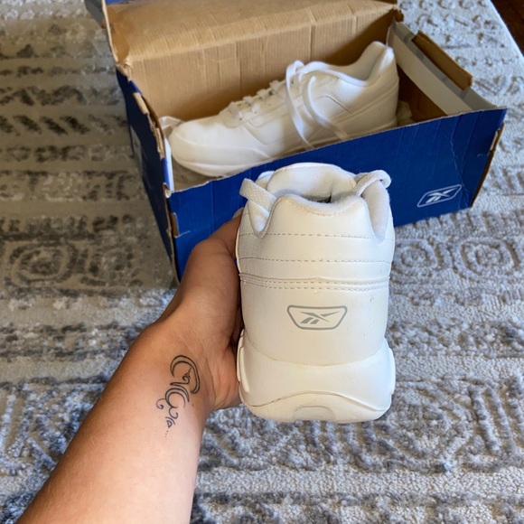 Reebok sneakers - Picture 4 of 4